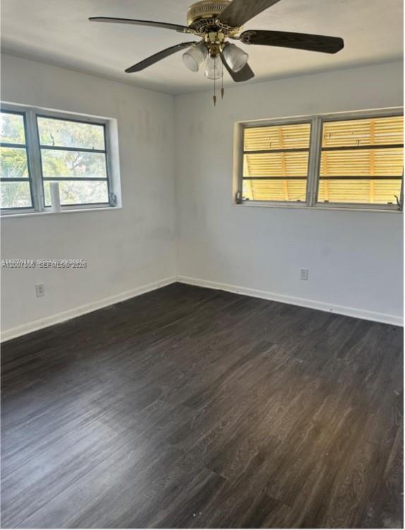 Building Photo - 1931 NE 168th St