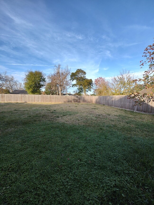 Building Photo - 1110 Johnson Ave