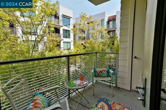 Building Photo - 555 Ygnacio Valley Rd