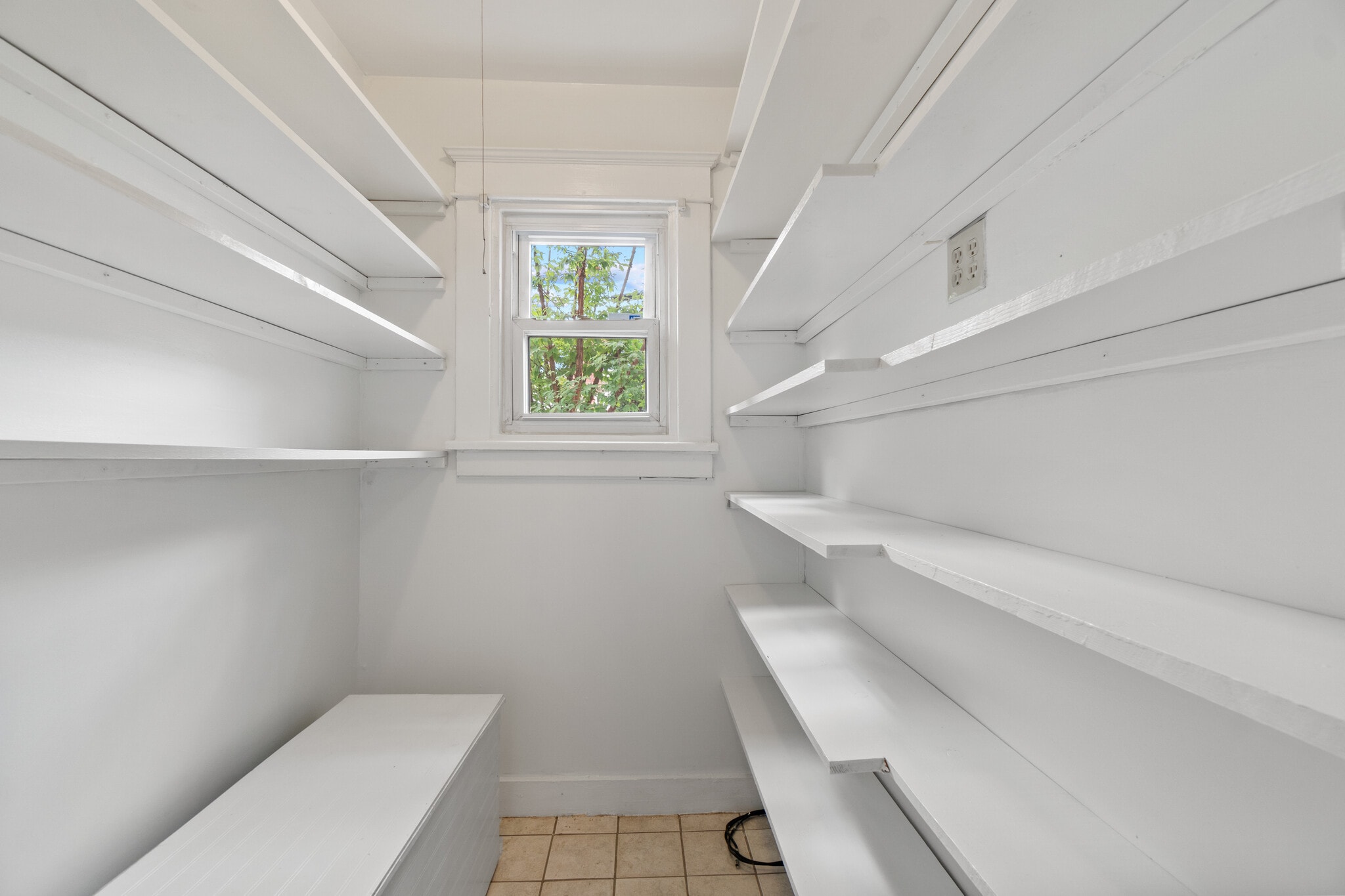 Building Photo - 2926 Wyman Pky