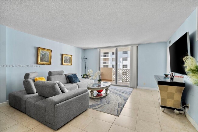 Building Photo - 1865 S Ocean Dr