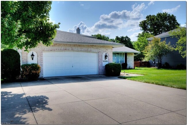 Building Photo - 3589 Delmar Dr