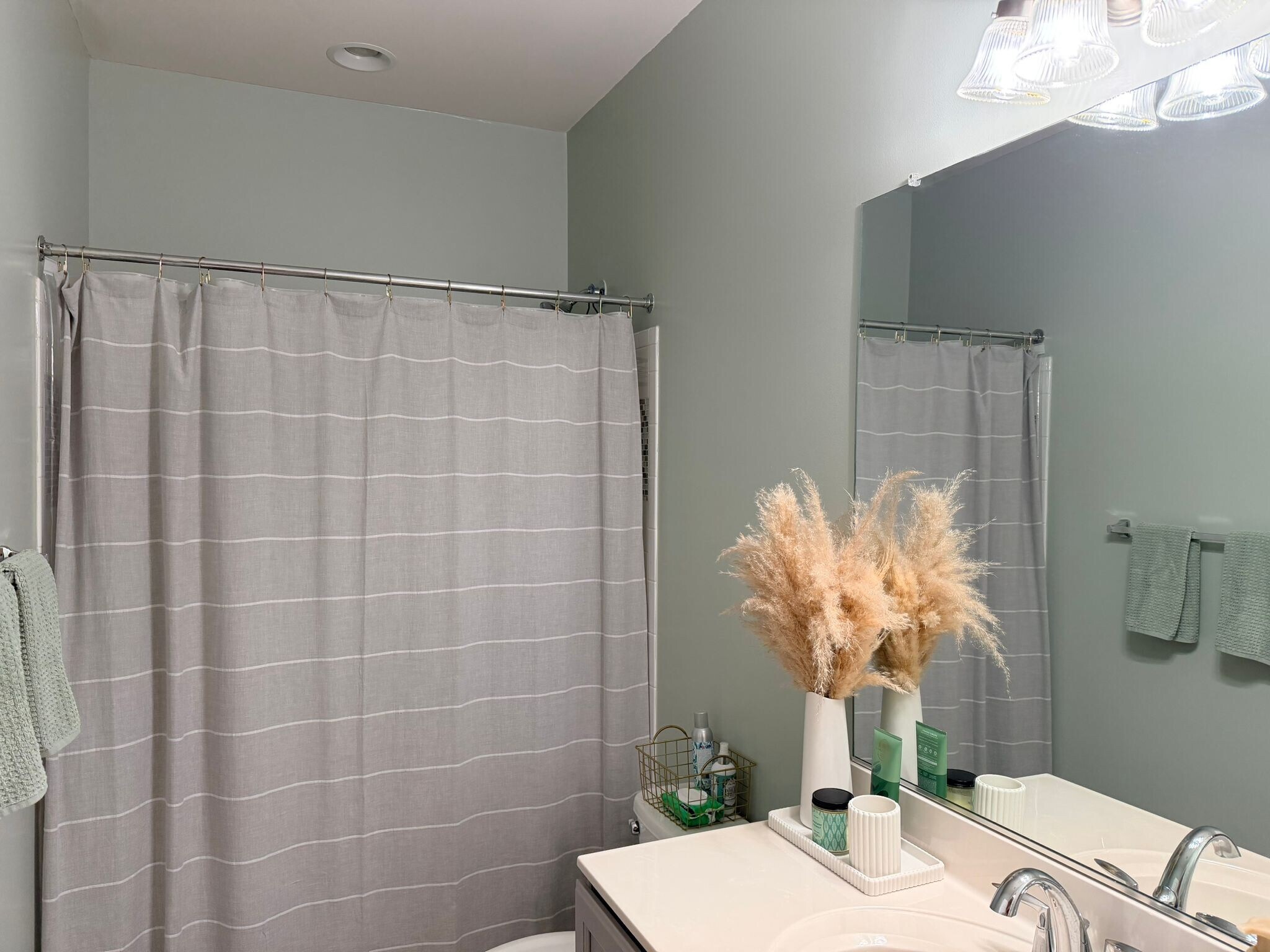 Guest bathroom - 23659 Turtle Point Ter