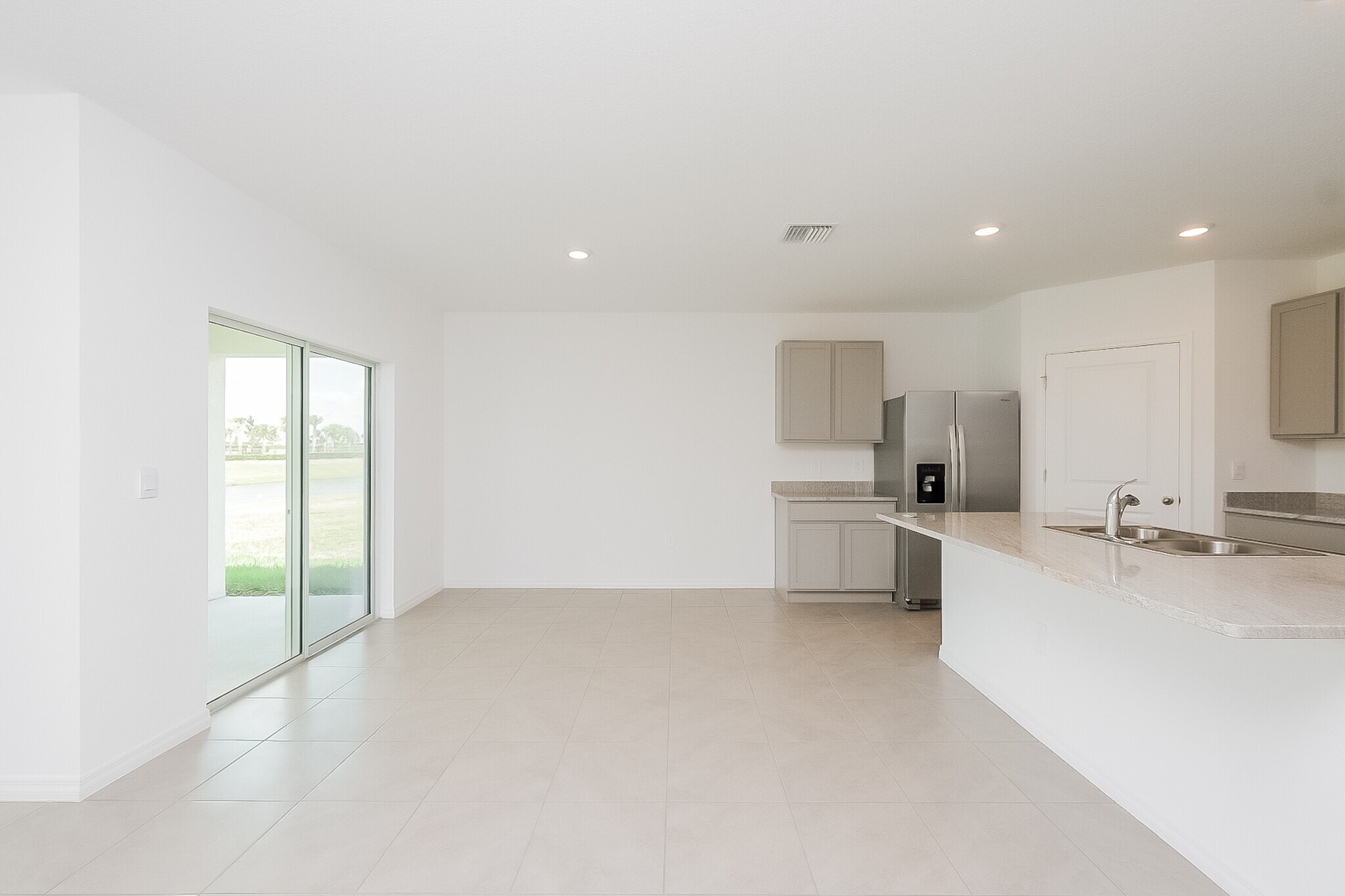 Building Photo - 17226 Reserva Dr
