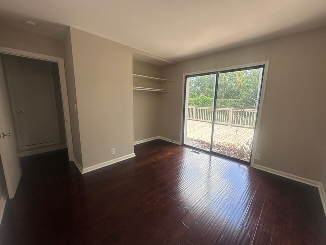 Building Photo - 2129 Dogoon Dr