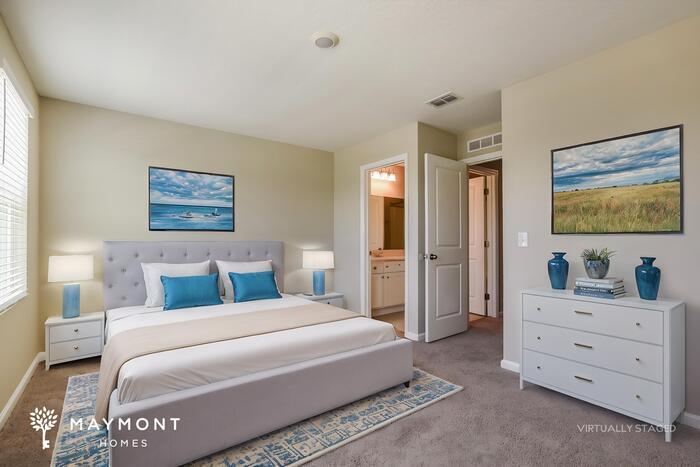 Building Photo - 2725 Island Pond Dr