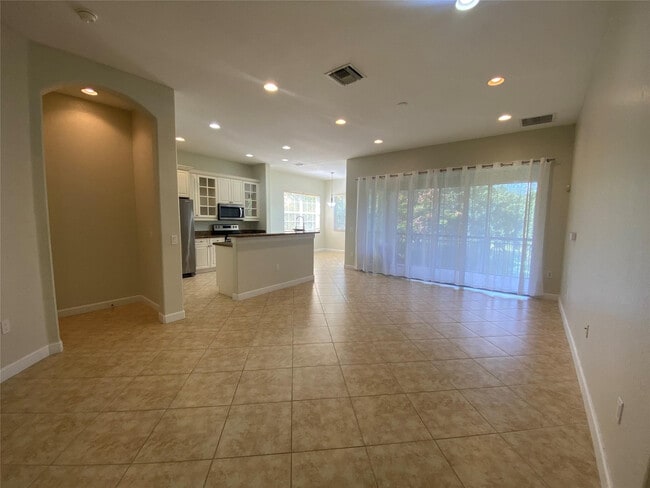 Building Photo - 8203 NW 128th Ln