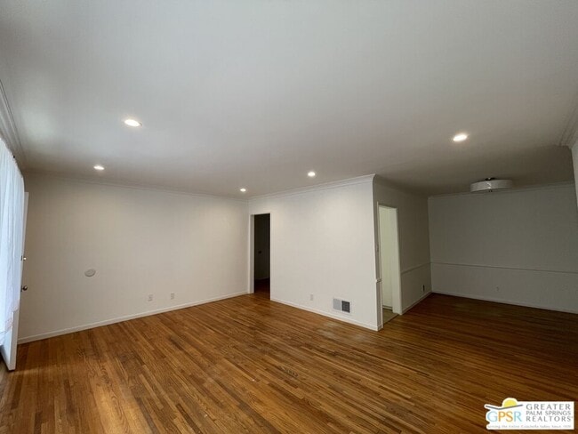 Building Photo - 1057 S Genesee Ave