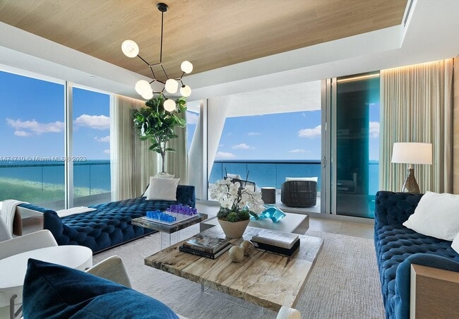 Building Photo - 2655 Collins Ave