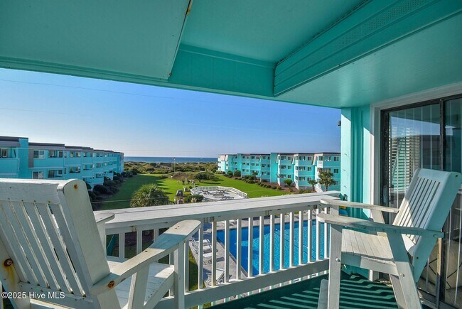 Building Photo - 301 Commerce Way