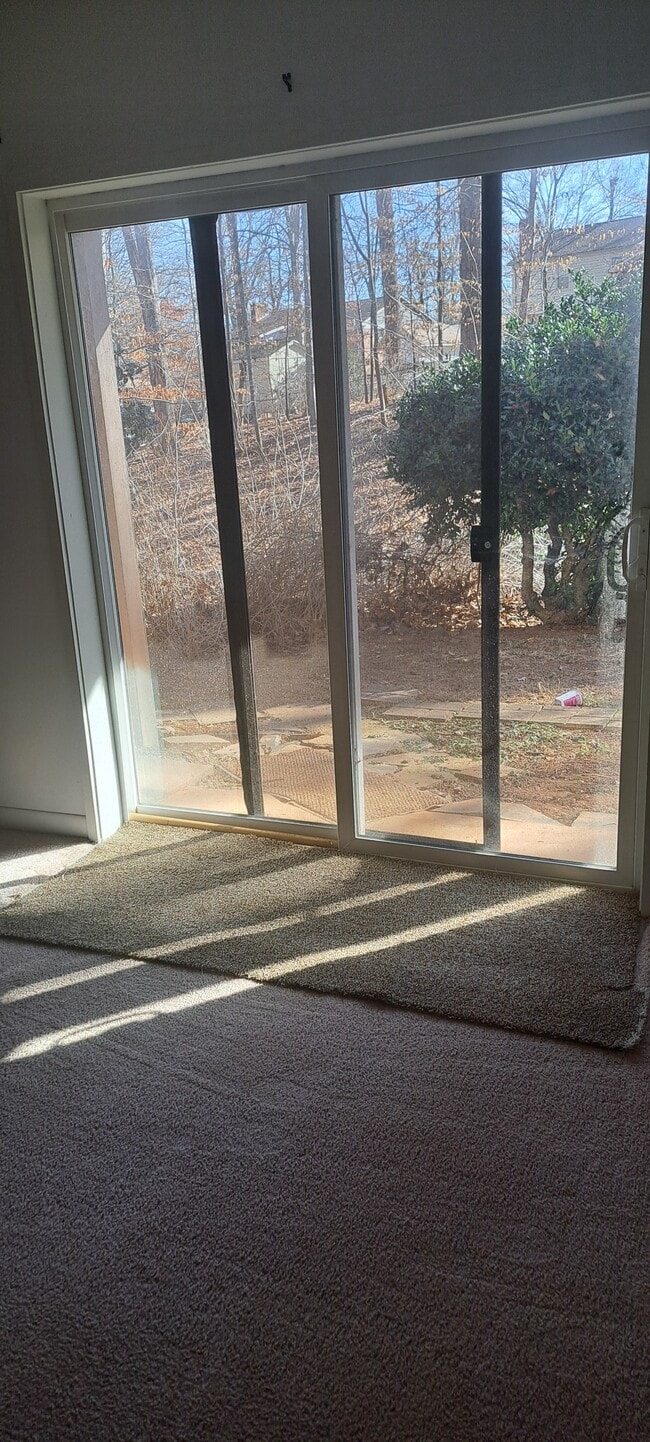 Building Photo - 102 Berwick Cir