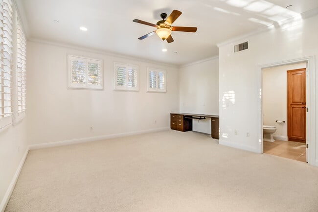 Building Photo - 4320 Pavilions Pl Ln