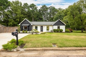 Building Photo - 1023 Greencliff Rd