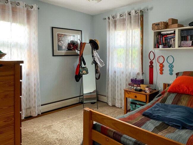 Building Photo - 24 Sunset Rd