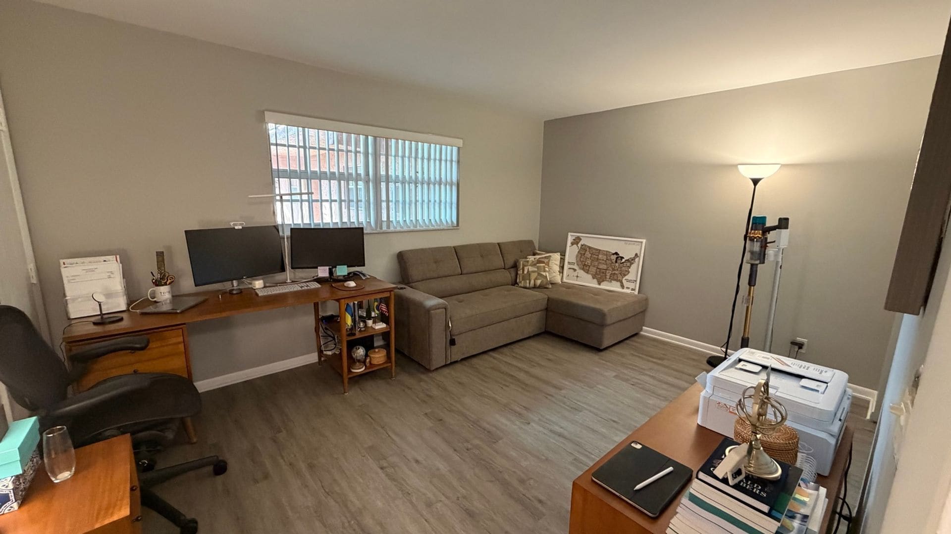 Building Photo - 610 Tennis Club Dr