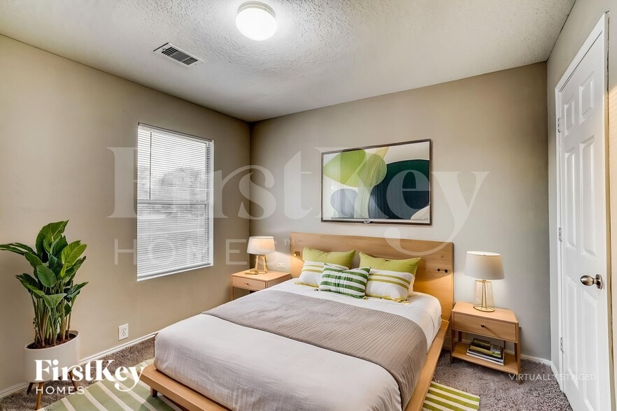 Building Photo - 6331 Scotchwood Dr