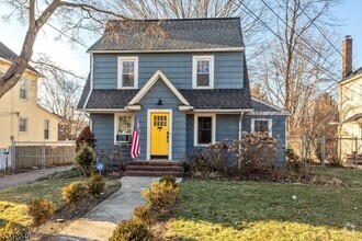 Building Photo - 424 Catalpa Ave