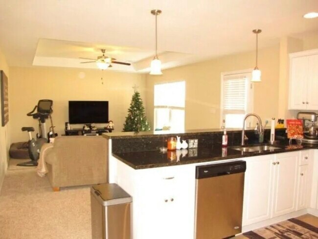 Building Photo - 2117 Grove Landing Way