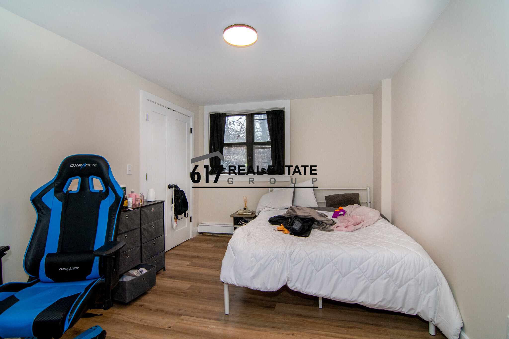 Building Photo - 448 Park Dr