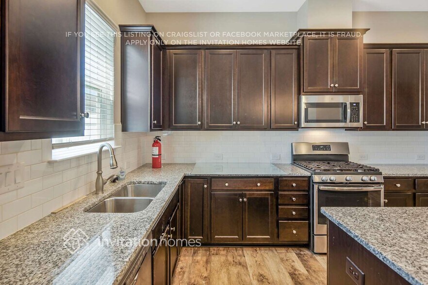 Building Photo - 1400 Thessallian Ln