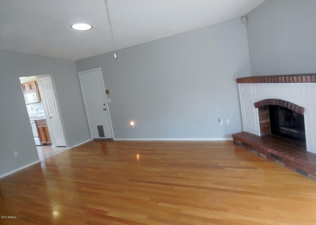 Building Photo - 127 E Danbury Rd