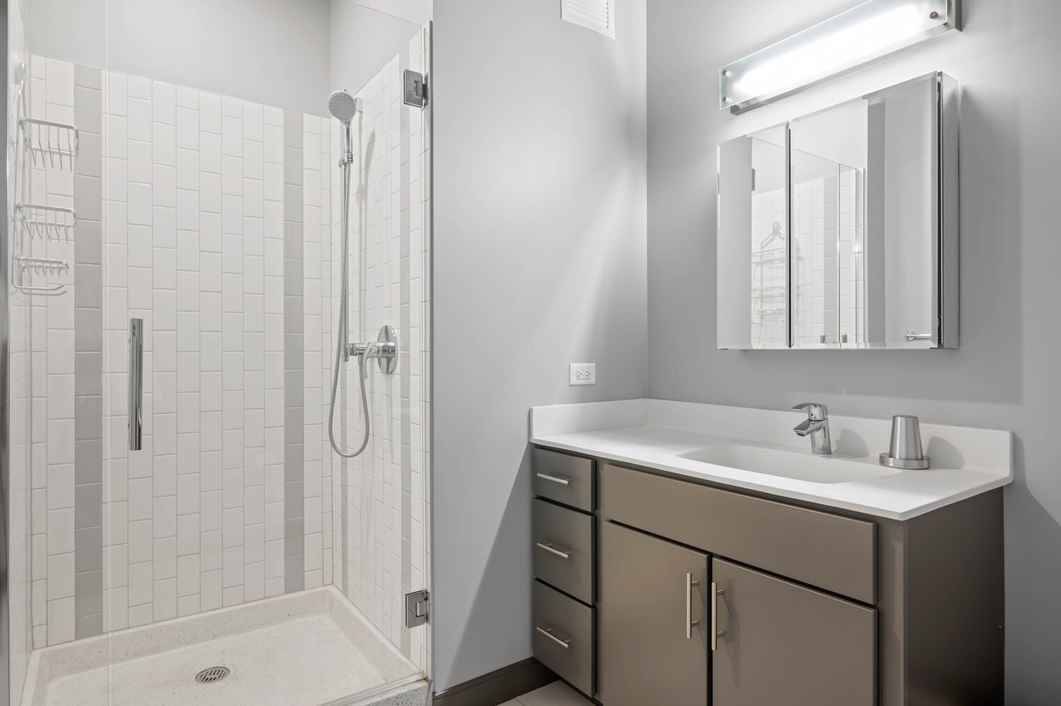 Building Photo - 215 W Lake St