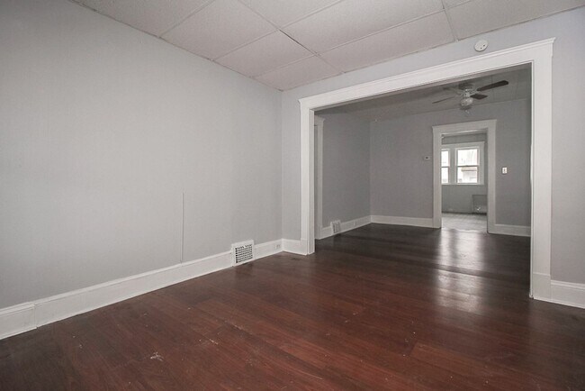 Building Photo - 1909 Treadway Ave