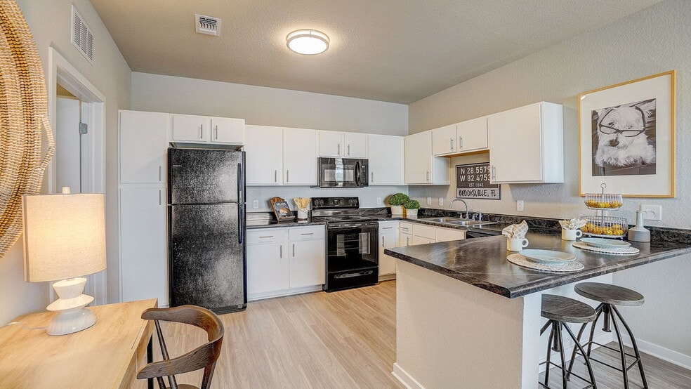 Building Photo - Authentix Spring Hill