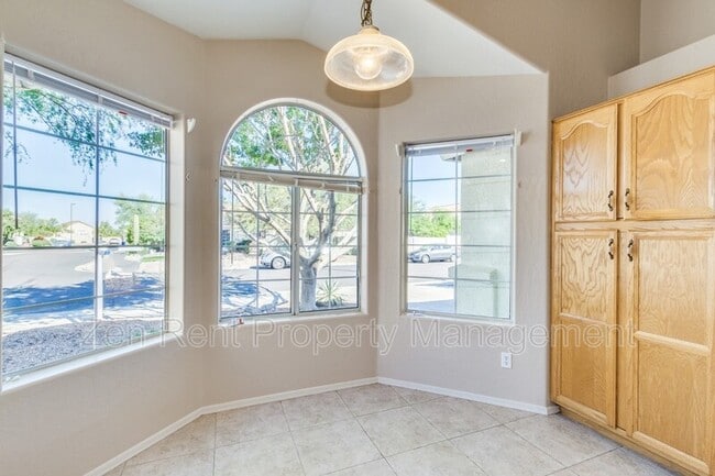 Building Photo - 6053 E Sierra Morena St