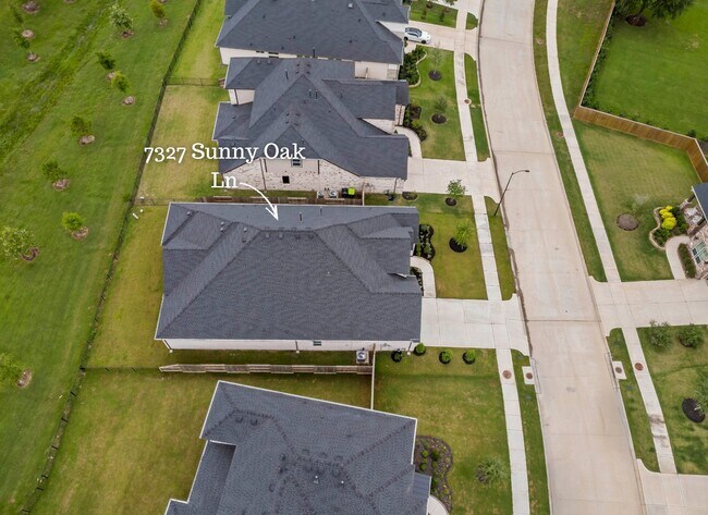 Building Photo - 7327 Sunny Oak Ln