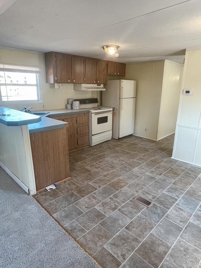 Building Photo - 1035 Haws Run Rd