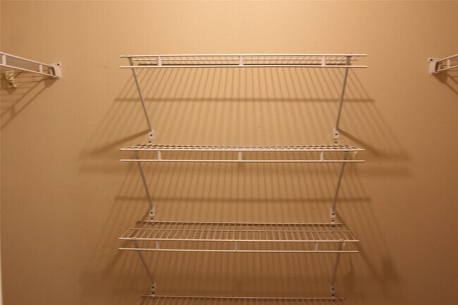 Building Photo - 16111 Aspenglenn Dr