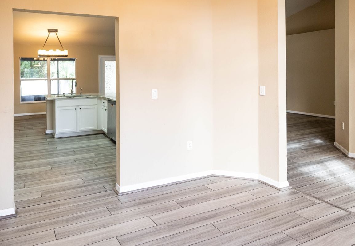 Building Photo - 4213 Garden Blvd