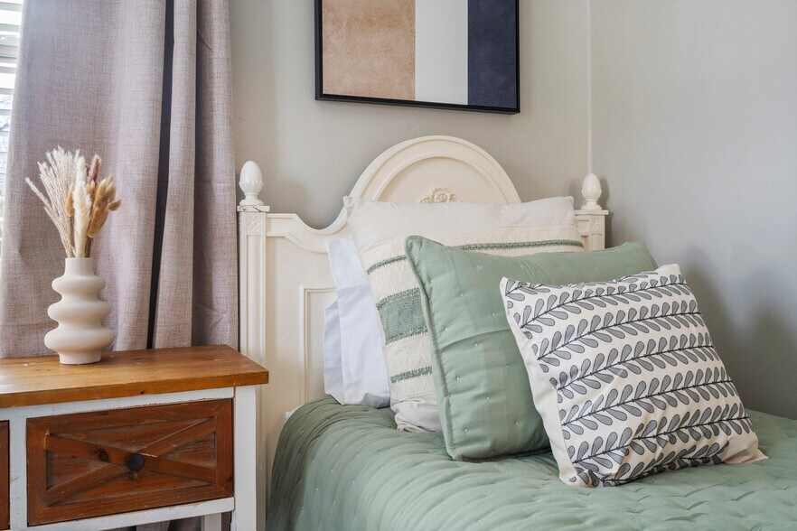 Building Photo - 400 Arbor St