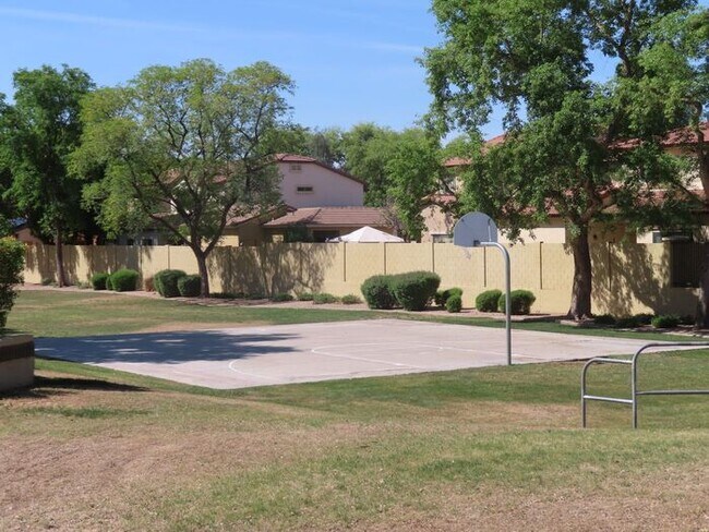 Building Photo - Gated Community At University & Sossamon