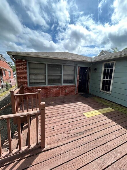 Building Photo - 3616 Gaston Ave