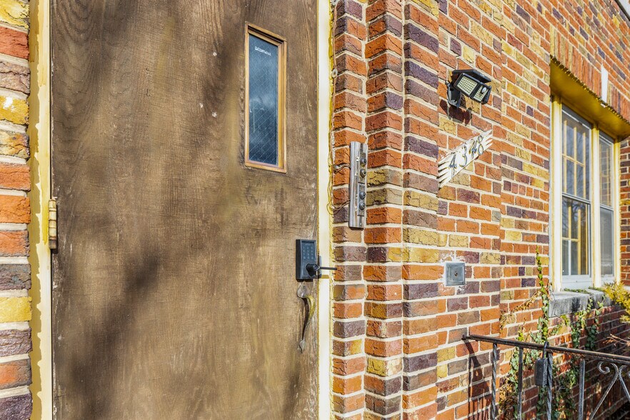 Building Photo - 4348 Southern Ave SE