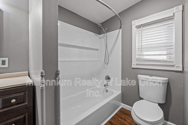 Building Photo - 5394 Drayton Rd