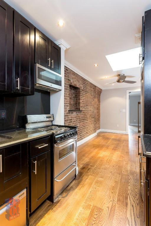 Building Photo - 437 W 53rd St