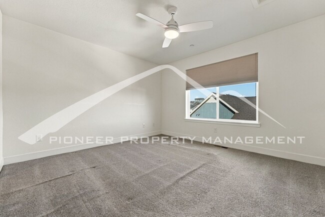 Building Photo - 2842 Kendall St