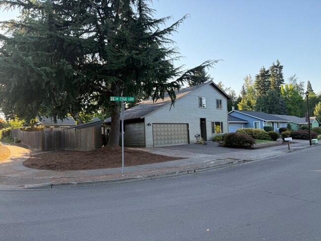 Building Photo - 8495 SW Tygh Loop