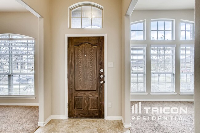 Building Photo - 1617 Grand Ct