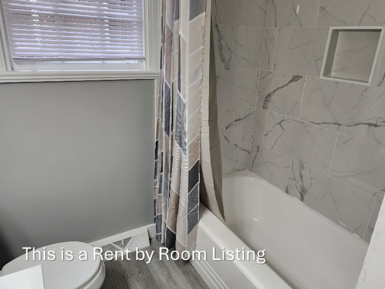 Building Photo - 558 Avent St