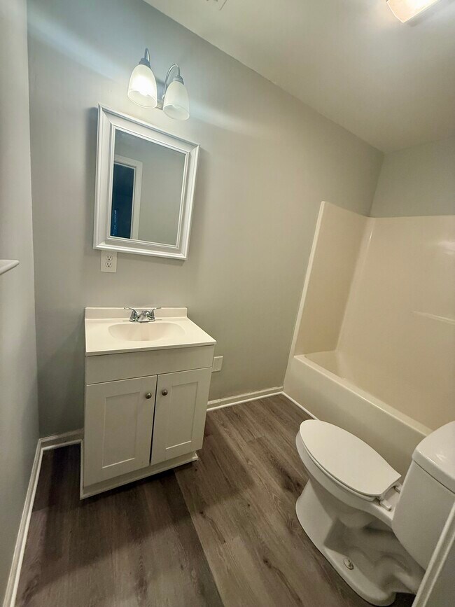 Building Photo - 3158 16th Ave