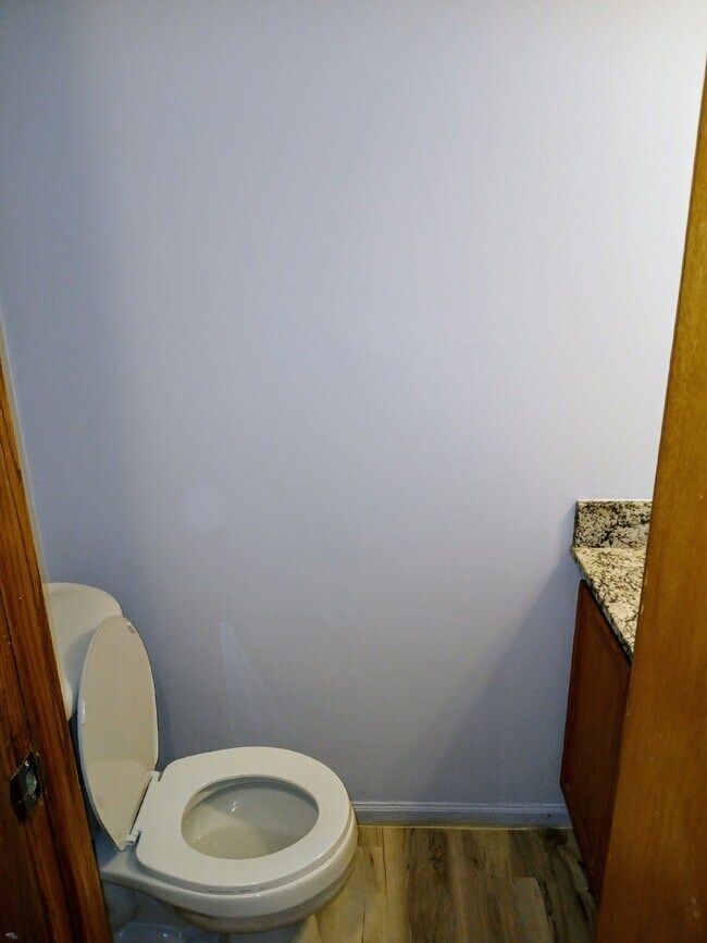 3 Bedroom 2 Bath Townhouse w/Garage 3269 Dodd Ln Eagan MN 55121