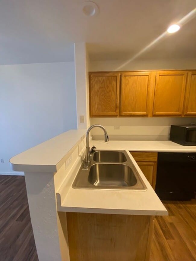 Building Photo - Cozy 3 Bedroom Summerlin Townhome for Rent!