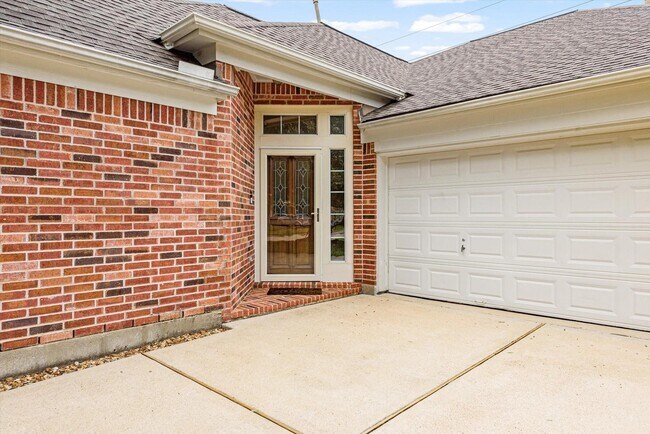 Building Photo - 21506 Willow Glade Dr