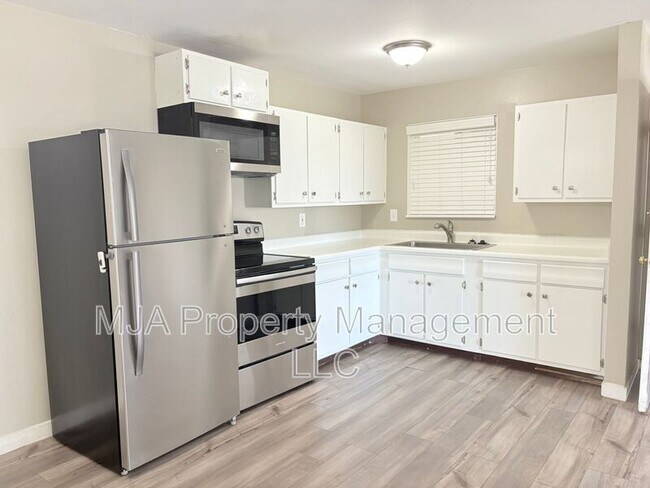 Building Photo - 2640 W 3800 S