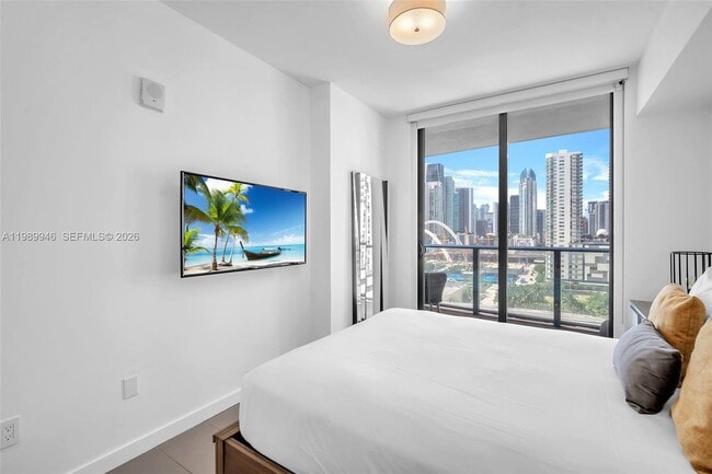 Building Photo - 1600 NE 1st Ave