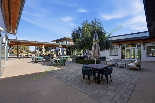 Building Photo - Modern Mesa Living in a Prime East Valley Location